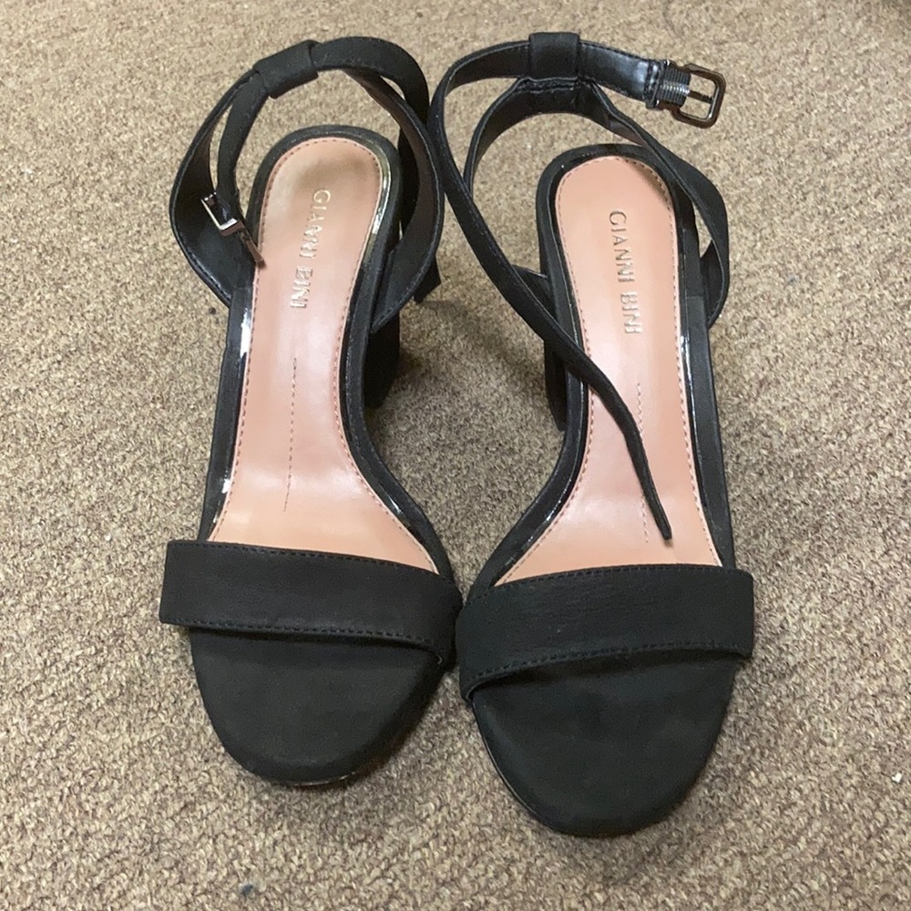 Gianni Bini black sandal heels